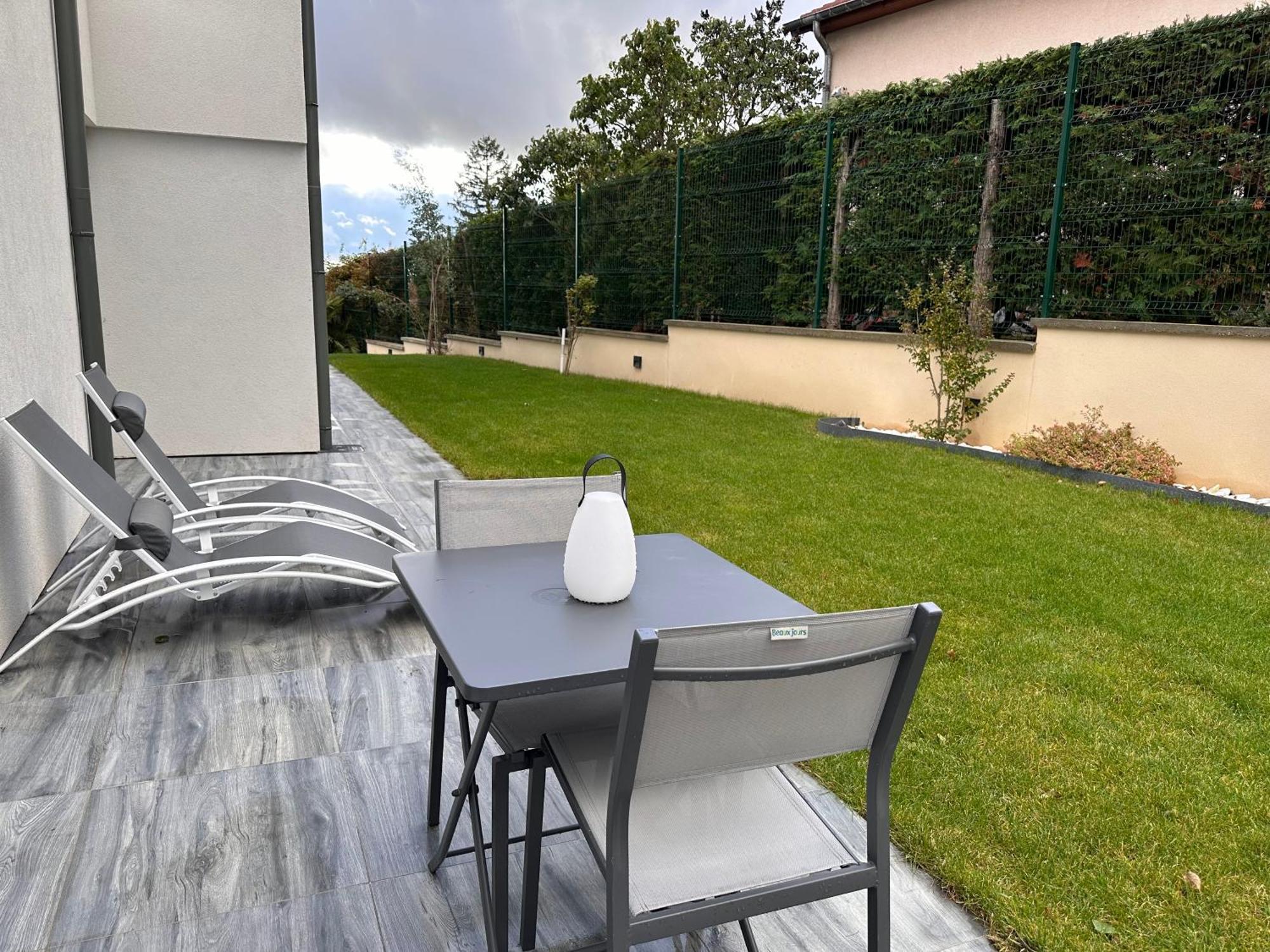 La villa perchée Saint-Prix  Exterior foto